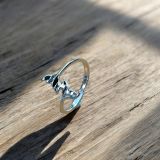 Whale Tail Ring
