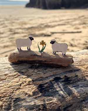 Sheep and a Daffodil Driftwood Decoration