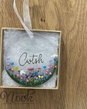 Cwtsh Glass Hanging