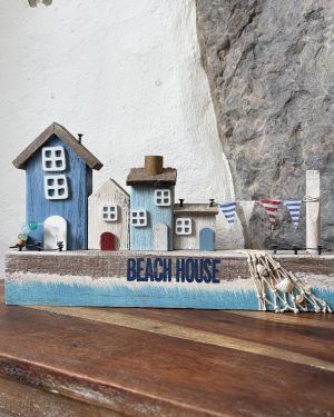 Four Beach Houses Decoration