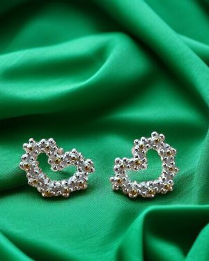 Daisy Heart Studs