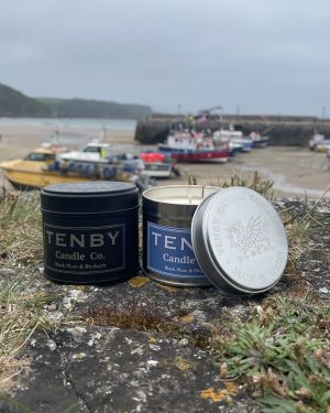 Black Plum And Rhubarb Tin Candles