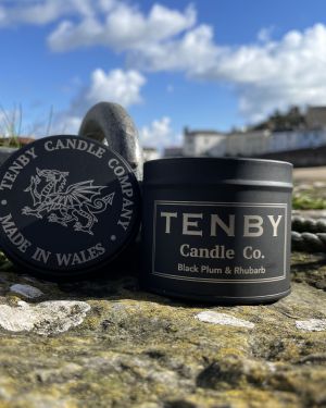 Black Plum And Rhubarb Tin Candle