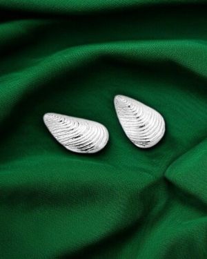 Mussel Shell Studs