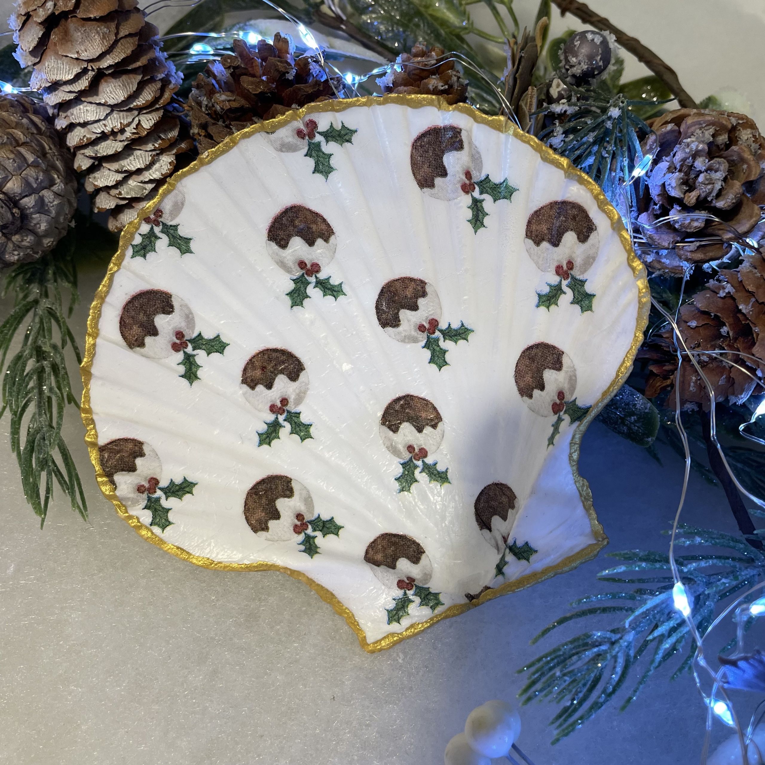 Christmas Pudding Scallop Shell